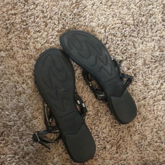 Slip ons - Picture 3 of 3